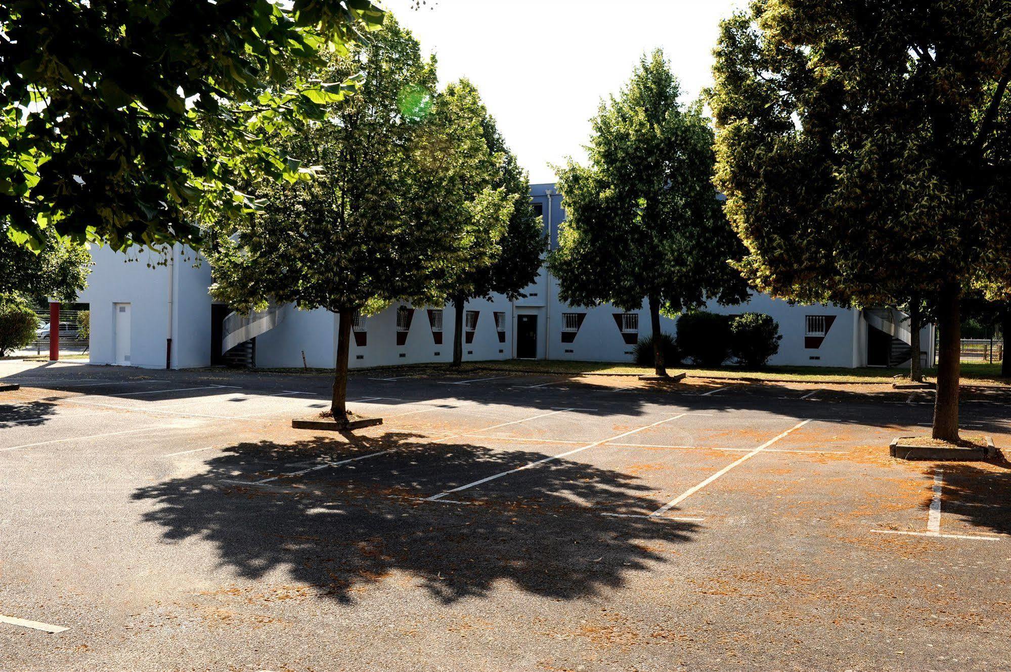 Welcomotel Les Mureaux Buitenkant foto